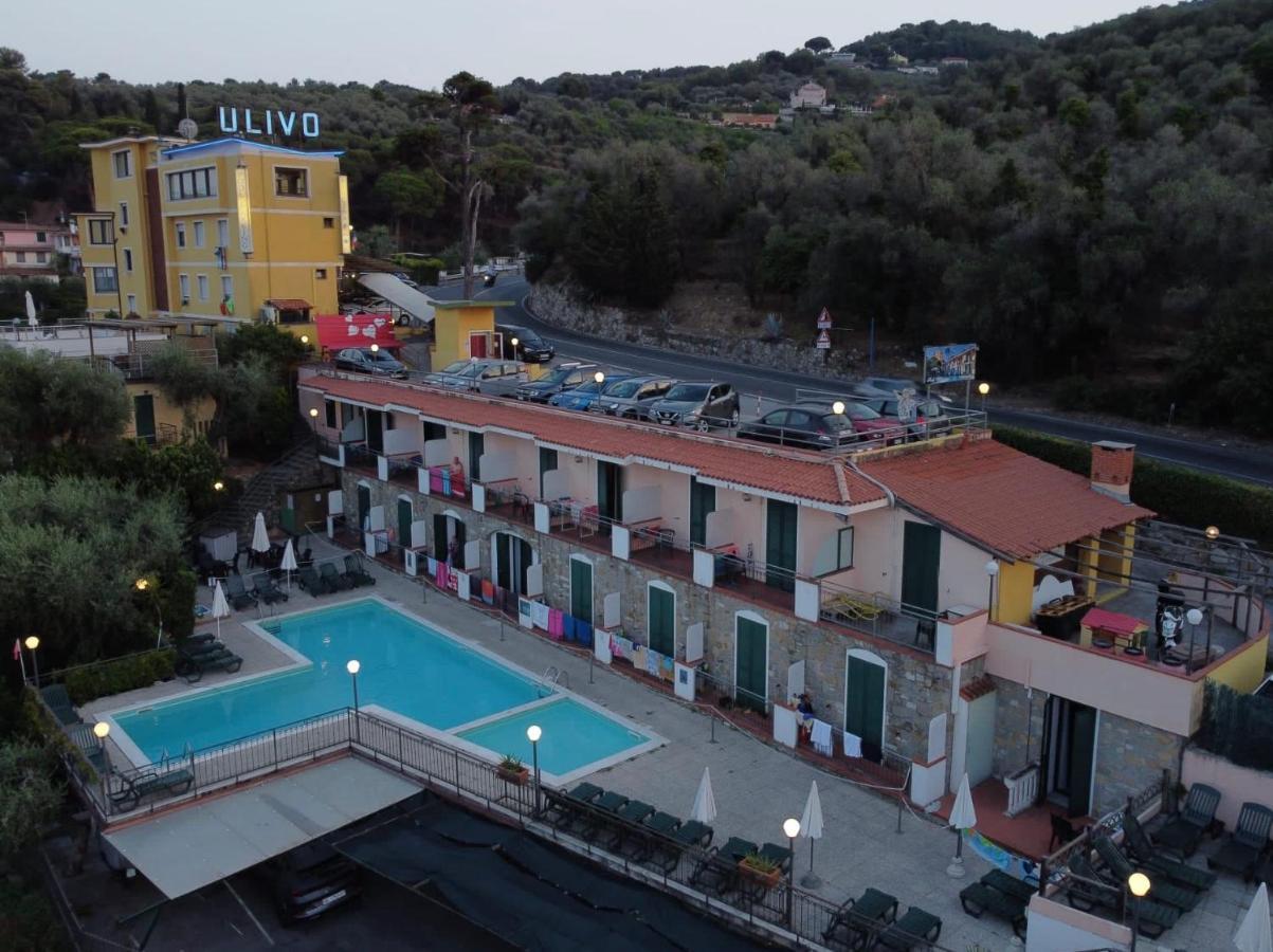 Ulivo Hotel Диано Марина Екстериор снимка