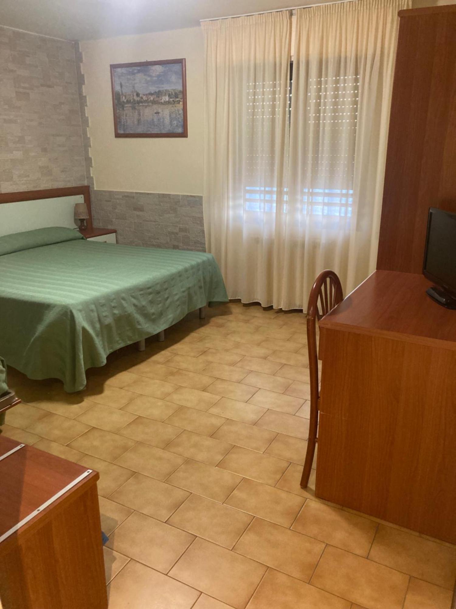 Ulivo Hotel Диано Марина Екстериор снимка