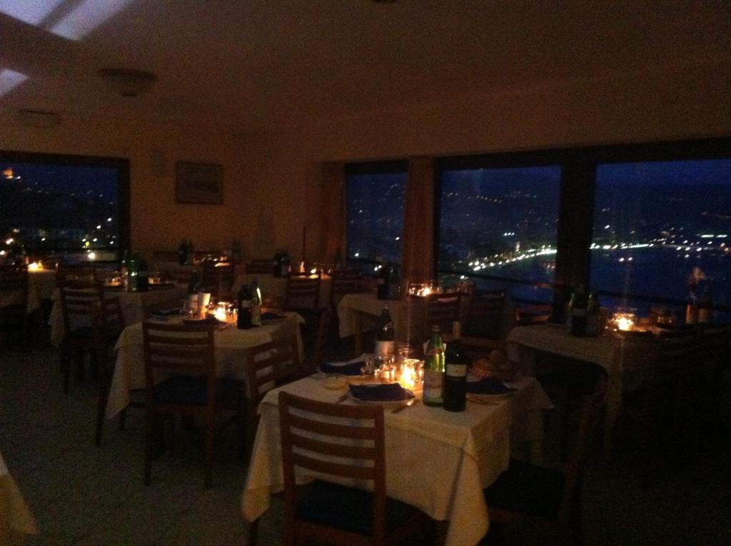 Ulivo Hotel Диано Марина Екстериор снимка